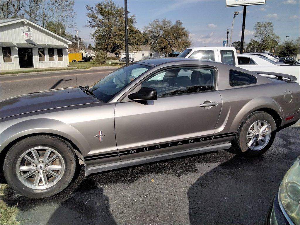 2009 Ford Mustang's photo